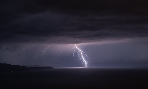 DHMZ izdao posebno priopćenje: Oprez, stiže obilna kiša i olujni vjetar!