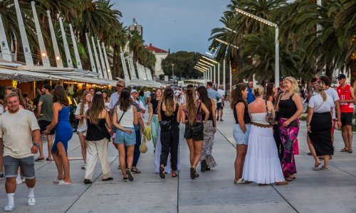 Pretežno sunčano i toplije, ali popodne moguća kiša. Evo gdje
