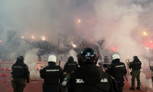 Pogledajte brutalni noćni obračun Delija i Grobara u Beogradu