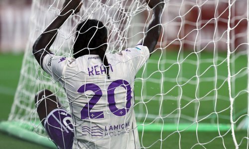 Pogledajte nevjerojatan promašaj napadača Fiorentine: Prebacio gol s pola metra