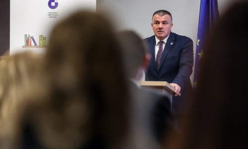 Iz HOK-a nude rješenje, evo kako bi uveli reda među taksi prijevoznike