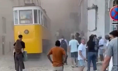 Lisabonska Gloria iskočila iz tračnica: Troje ljudi poginulo, dvadesetak ozlijeđeno