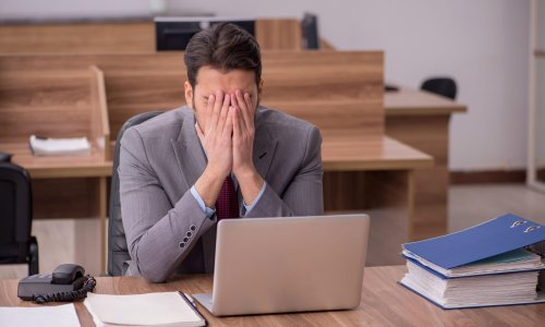 Odvjetnik neoprezno koristio umjetnu inteligenciju, sud ga kaznio