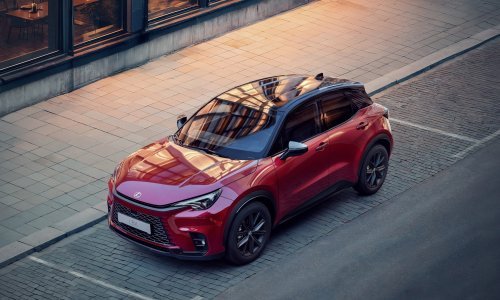 Lexus pokazao LBX Vibrant izdanje: Posebna verzija njihovog najprodavanijeg kompaktnog crossovera