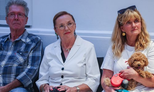 Sanja Doležal u rijetkom pojavljivanju, a svu pažnju ukrao je njezin pratitelj