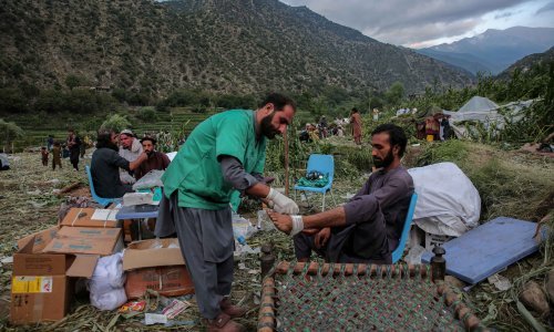 Snažni naknadni potresi pogodili Afganistan, preživjeli se bore za osnovna sredstva