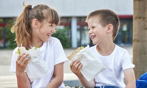 Bez stresa do užine: Ovo je 5 međuobroka koje klinci vole, a vi lako pripremate