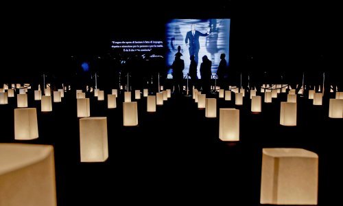 Rijeka obožavatelja slila se u Milano: Svi se žele oprostiti od velikog Armanija