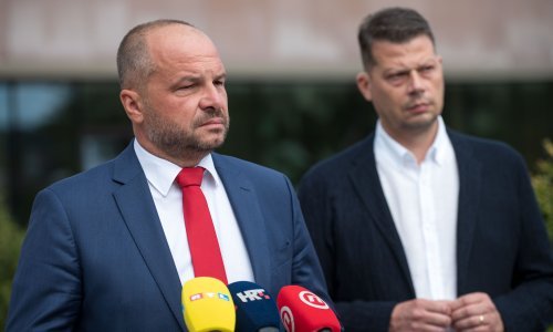 Prvi čovjek SDP-a: Plenković je kukavica, podvio je rep