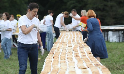 Hrvatska oborila Guinnessov rekord: Imamo najduži niz štrudli na svijetu