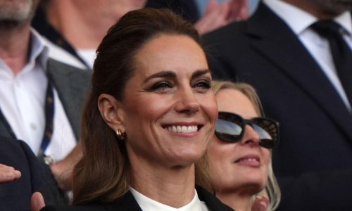 Od ove košulje teško je pronaći ljepšu: Kate Middleton zbog nje je odbacila haljine