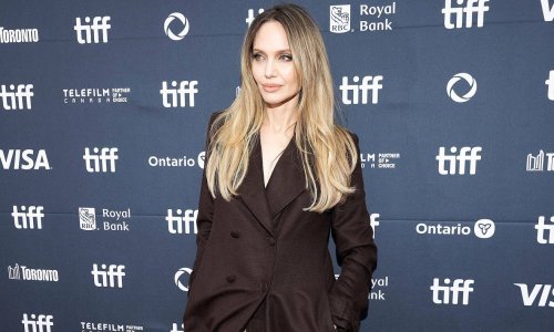 Angelina Jolie ostavlja bez daha u još jednom sjajnom stajlingu, ali svi govore samo o njenoj pozi