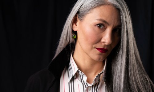 Glumica tvrdi da je pronašla 'lijek' za sijedu kosu - evo što se zna o vraćanju prirodne boje