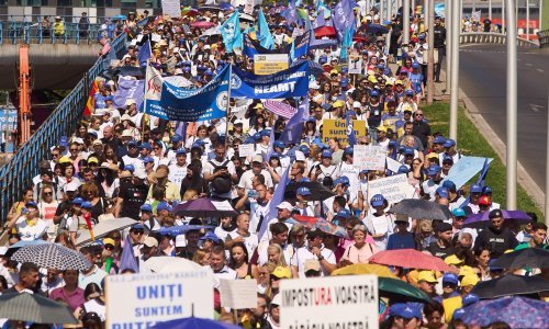 Školska godina započela prosvjedom: Povećali razrede, spojili škole i ukinuli stipendije