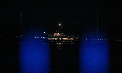 Flotilu za Gazu u kojoj plovi Greta Thunberg pogodio dron? Izbio požar na glavnoj palubi