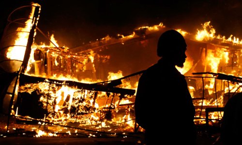 Neredi na obilježavanju obljetnice ubojstva Michaela Browna