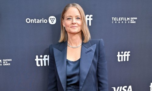 Zar joj je 62? U elegantnom odijelu Jodie Foster izgledala je senzacionalno