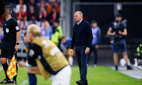 Njegova momčad primila 11 golova od Norveške, sada je dao ostavku