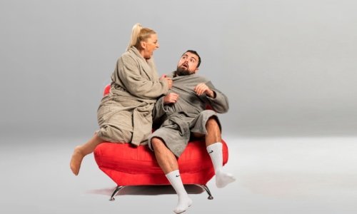 Poklanjamo ulaznice za hit komediju 'Večeras smo sami'