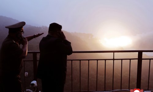 Kim Jong Un uoči ključnog sastanka najavio unapređenje nuklearnog oružja i vojne moći