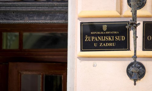 Pijani Indijac na plaži htio grliti i ljubiti 12-godišnjakinju, dobio tri mjeseca zatvora