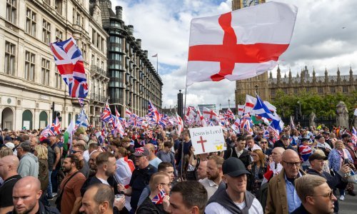'Pošaljite ih kući': Deseci tisuća ljudi u Londonu traže protjerivanje migranata