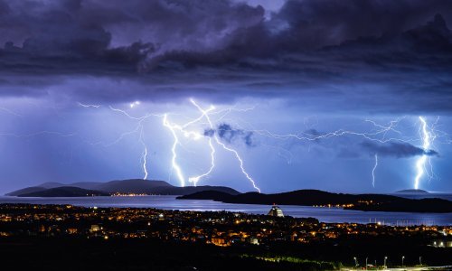 Stiže promjena vremena: Jednu regiju već danas bi mogli pogoditi intenzivni grmljavinski pljuskovi