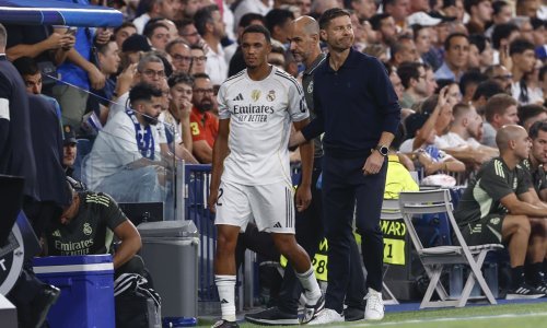 Xabi Alonso sinoć ponizio mladu zvijezdu Reala, ona divljala i razbijala na klupi