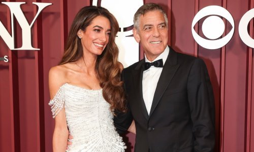 Haljine iz Zare i Manga koje izgledaju kao da su stigle ravno iz ormara Amal Clooney