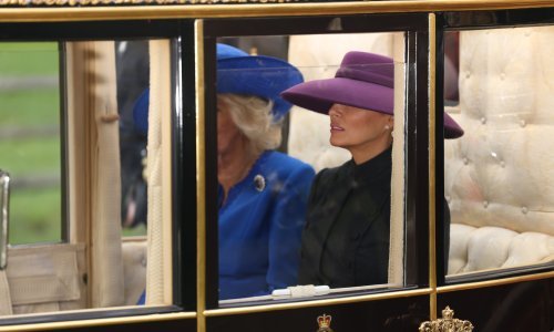 Melania Trump prekršila osnovni kraljevski protokol