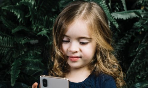 Ovisni o ekranima: Evo kako zaštititi djecu od opasnosti digitalnog svijeta
