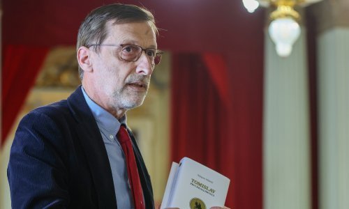 Teatar Gavran gostovao u Bernu s dramom 'Na kavici u podne'