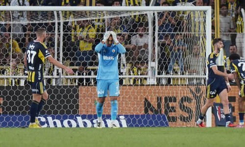 Navijači i mediji bijesni na čovjeka zbog kojeg je prodan Livaković: 'Poderite mu ugovor i potjerajte ga!'