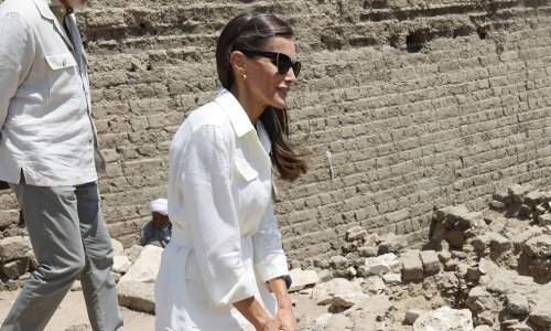 Nema boljeg stajlinga od ovog kada je toplo, a kraljica Letizia oduševila i nakitom od samo 20 eura