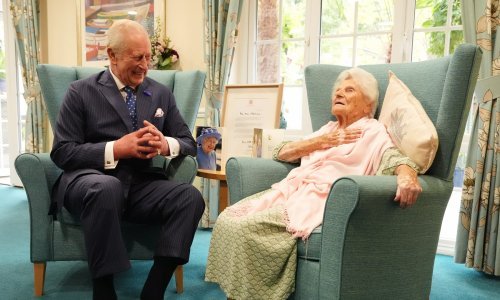 Kralj Charles uživao u druženju sa Ethel, najstarijom osobom na svijetu