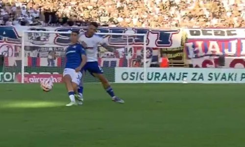 Pogledajte grubi prekršaj Livaje. Komentator: 'Izgleda da jedan drugom idu na živce'