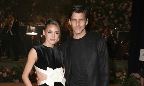 Kakva haljina! Ikona stila sa suprugom servirala crno-bijelu eleganciju