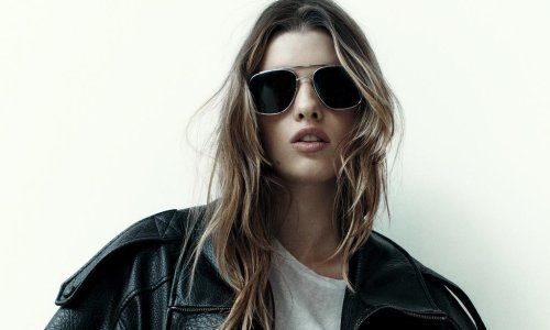 Kao dizajnerska: Najtraženija kožna jakna sezone stigla je na police Manga i Zare