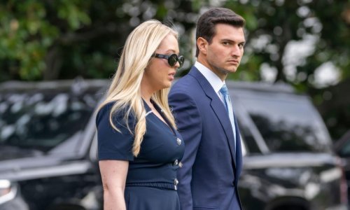 Tiffany Trump sve je više nalik na Melaniju: Ludo skupa torba njoj je 'običan' modni dodatak