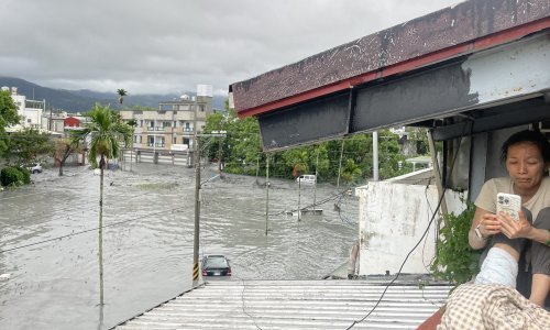 [VIDEO] 'Kralj oluja' sije kaos u Aziji: Deseci nestalih nakon izlijevanja jezera na Tajvanu
