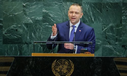 Poljski premijer: Spremni smo braniti svoj teritorij; Trump: Oborite ih!