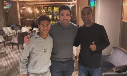 Hit-fotografija: Sportski direktor i legenda Barcelone pozirali s Dinamovim čudom od djeteta