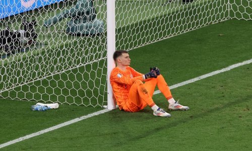 Svi su u čudu što Livaković ne brani, oglasio se trener i objasnio odluku: 'Lako je...'