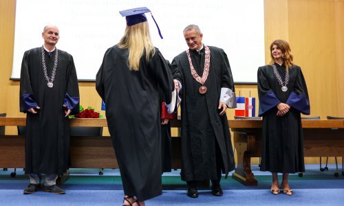 Na zagrebačkom Sveučilištu promovirano 249 doktora znanosti i doktora umjetnosti