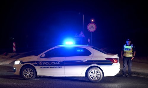 Policija traži vozača koji je pobjegao s mjesta prometne nesreće i moli očevice za pomoć