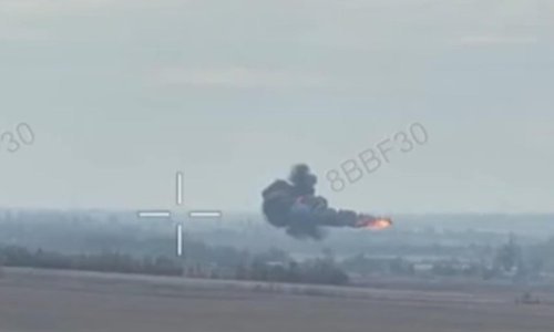 [VIDEO] Ukrajinci objavili snimku: Ovako su FPV dronom srušili ruski helikopter Mi-8