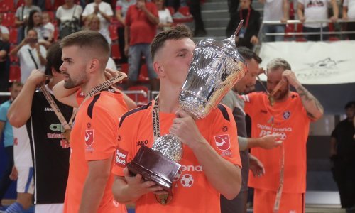 Novo Vrijeme slavi! Pogledajte kako su Makarani došli do prvog trofeja sezone