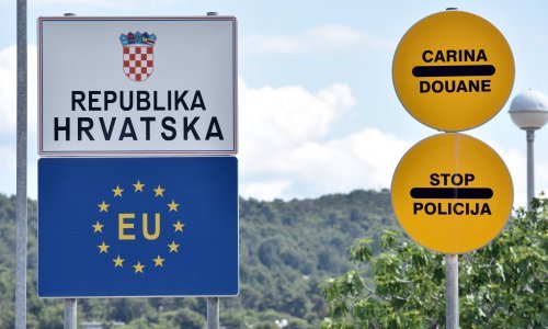 Kako su mislili da će im ovo proći? Carina objavila fotke velikog ulova na granici