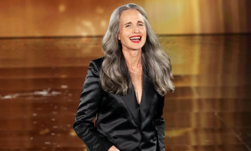 Lijepa i sa 67: Nema tko nije gledao u Andie MacDowell, a tek ta njezina kosa...