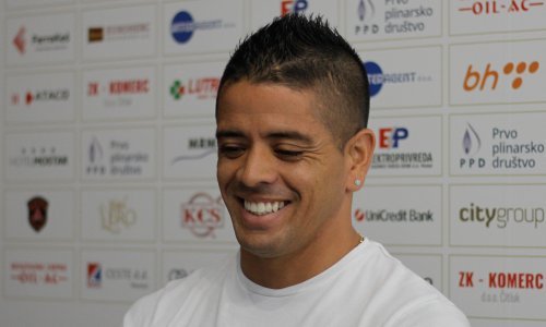 Igrao je za Dinamo i Crvenu zvezdu, a sad je potpisao za Hrvatski dragovoljac